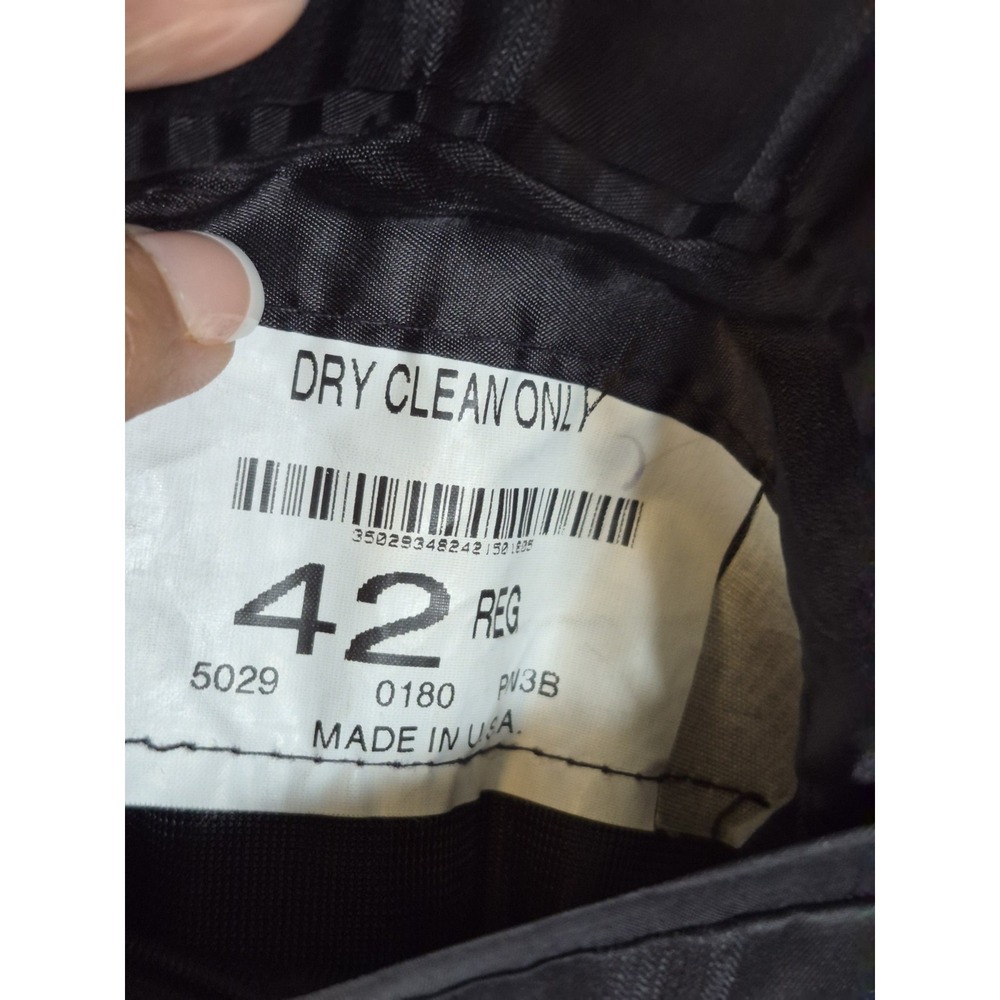 Men's Black 3-Button Tuxedo Jacket by Formal Specialists 42R , Bottoms 34R - Picture 6 of 7